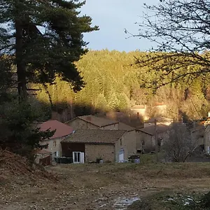 https://au-chat-perche.hotels-rhonealpes.com