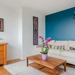  Appartement La Reine Cozy Spacing