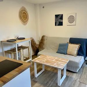 https://studio-with-private-car-park-and-air-con.fr-provencehotel.com